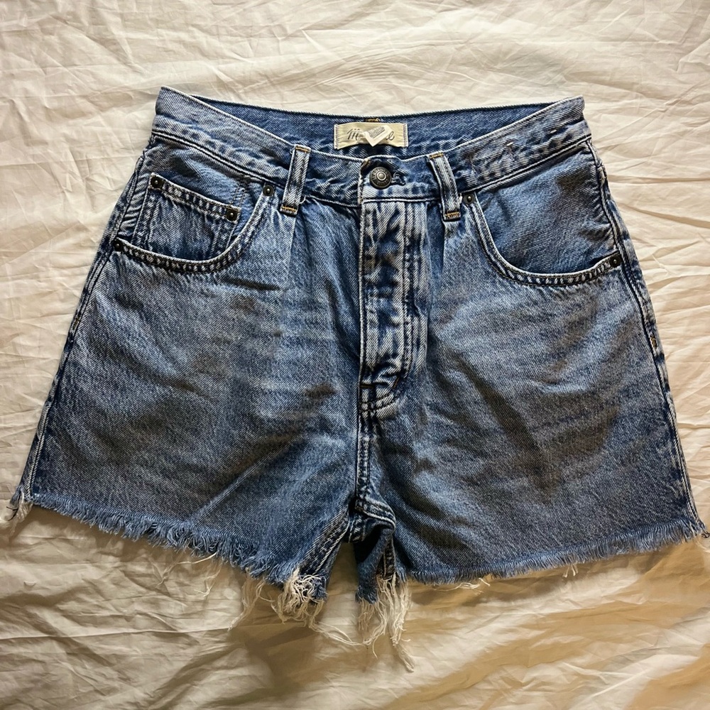Madewell 24 Pleated Blue Denim Jean Shorts with Distressed Hem Line